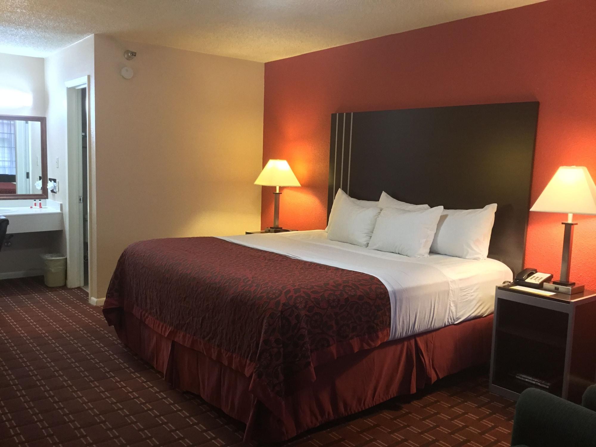 Days Inn By Wyndham College Station University Drive Exterior photo