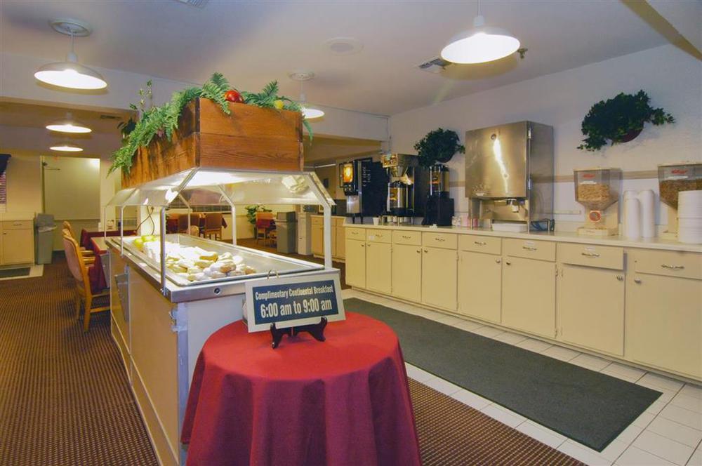 Days Inn By Wyndham College Station University Drive Restaurant photo